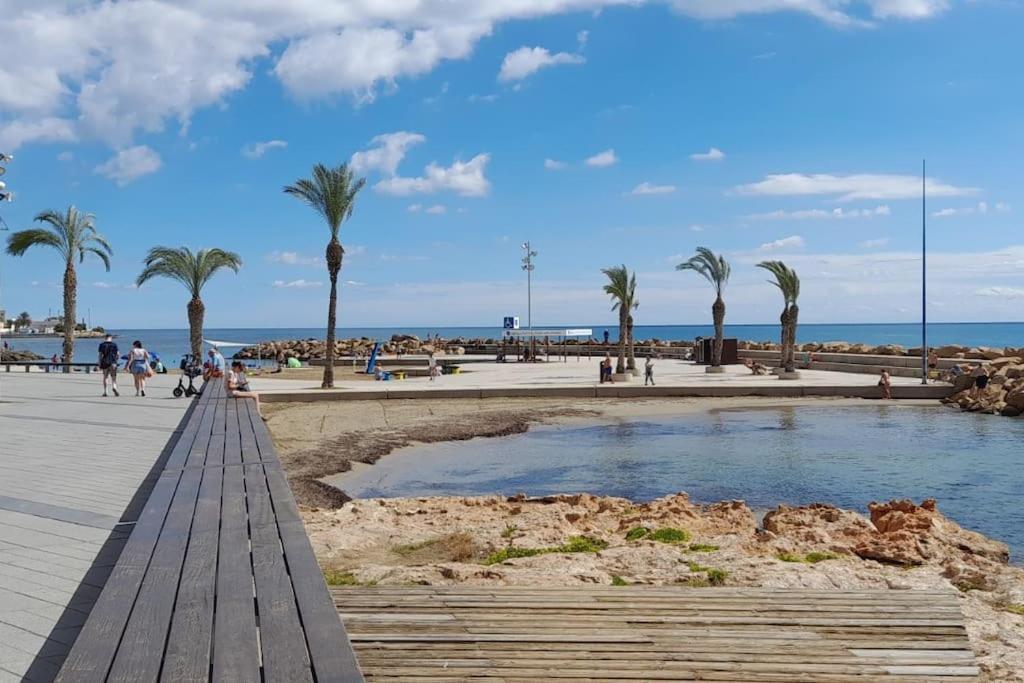Apartment Los Locos Beach With Balcony And Wi-Fi Torrevieja Exteriér fotografie